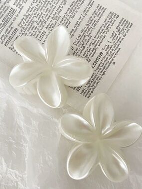Pearl White Plumeria Flower Hair Clip